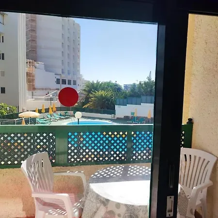 200 M De La Playa Apartment *