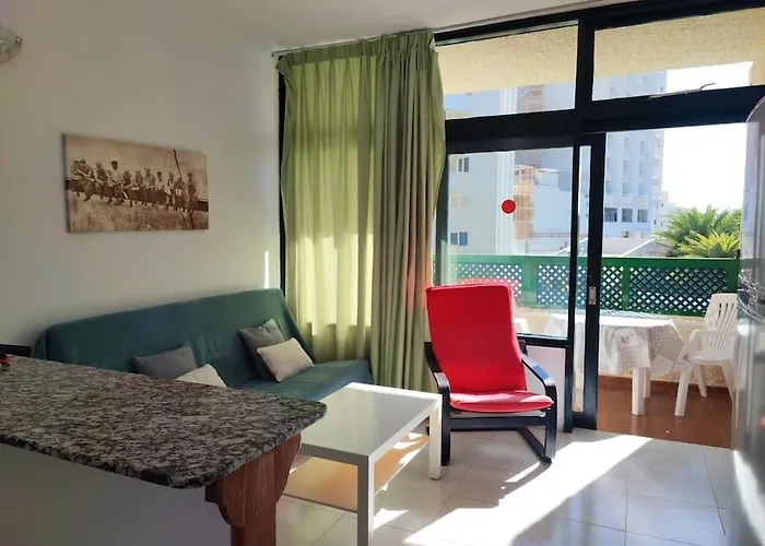 200 M De La Playa Apartment *